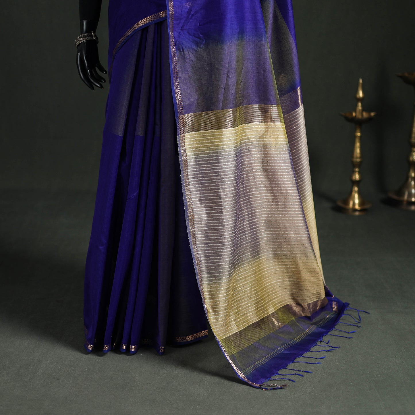 Handloom Kosa Pallu Maheshwari Silk Saree 20