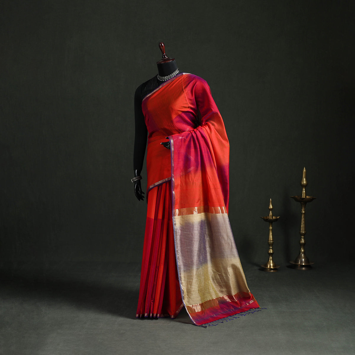 Handloom Kosa Pallu Maheshwari Silk Saree 21