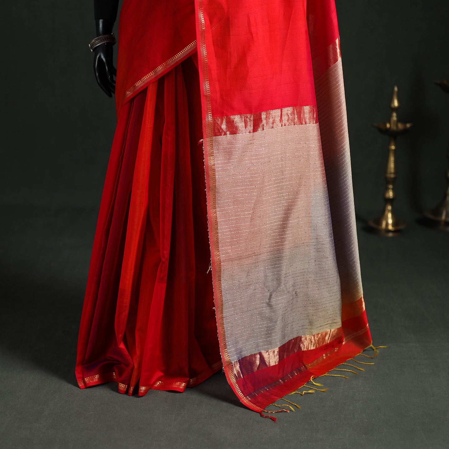 Handloom Kosa Pallu Maheshwari Silk Saree 22