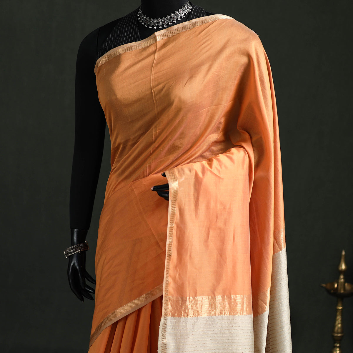 Handloom Kosa Pallu Maheshwari Silk Saree 23