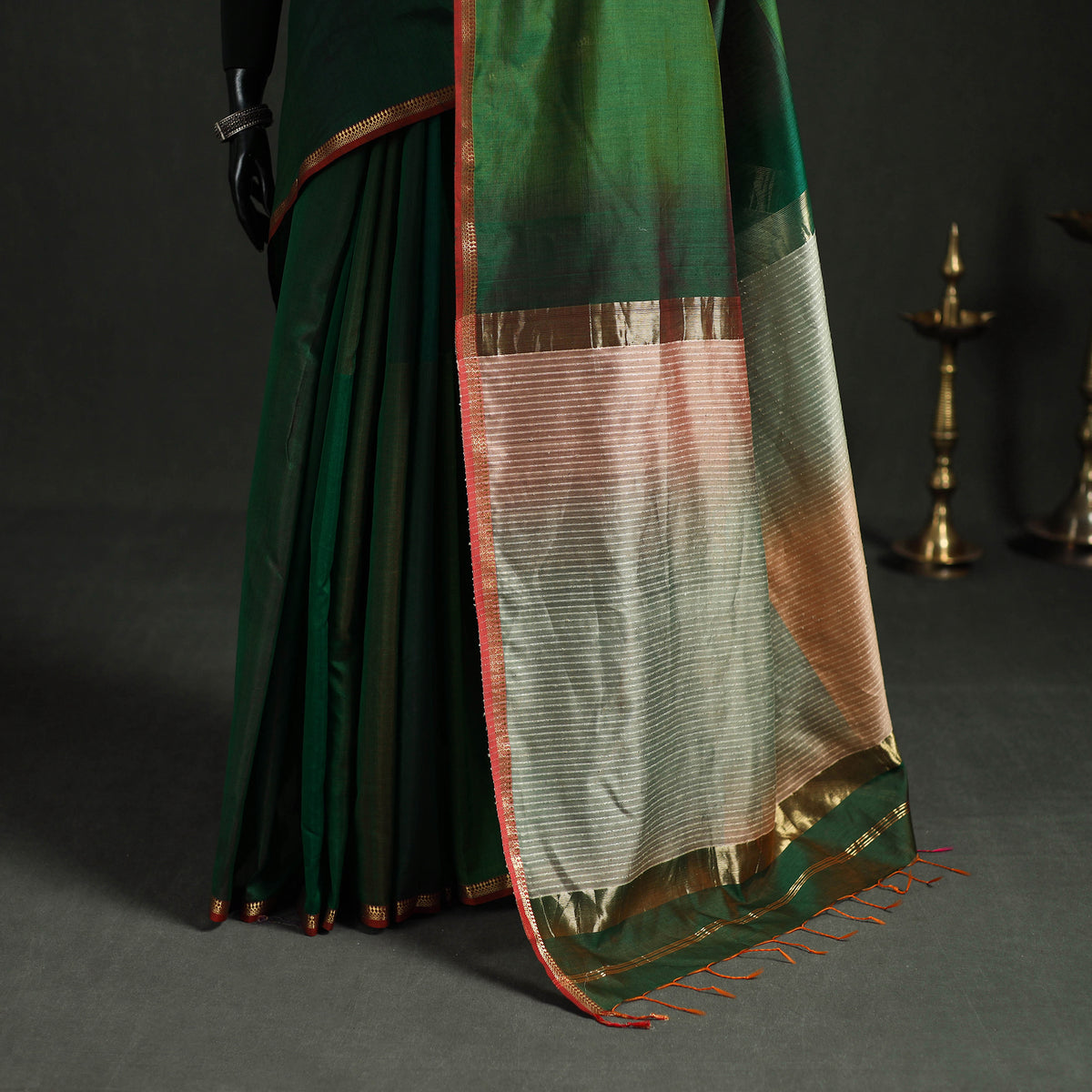 Handloom Kosa Pallu Maheshwari Silk Saree 25