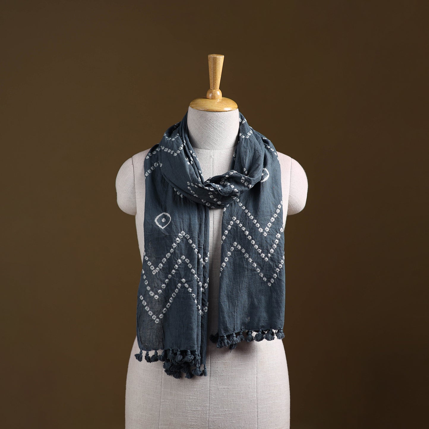 Kutch Handwoven Organic Kala Cotton Bandhani Stole 40