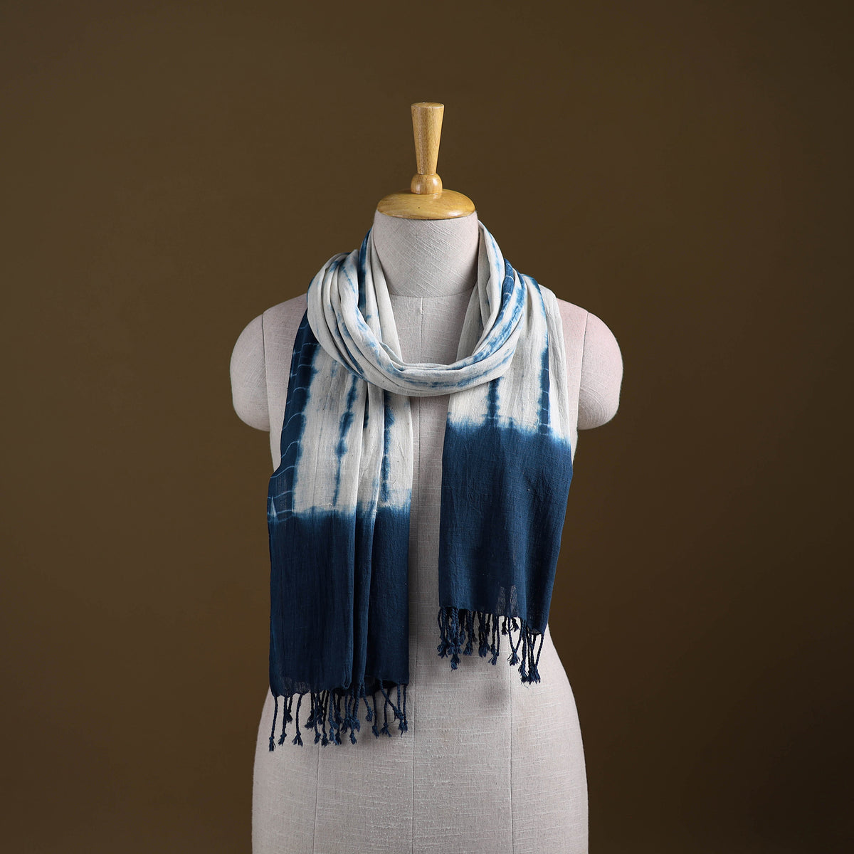 Kutch Handwoven Organic Kala Cotton Shibori Stole 08