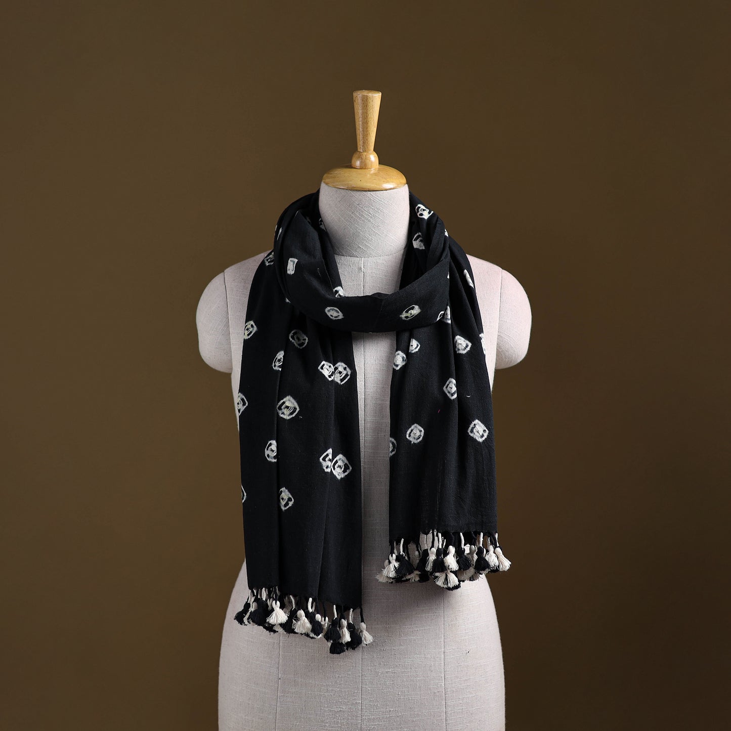 Kutch Handwoven Organic Kala Cotton Bandhani Stole 43