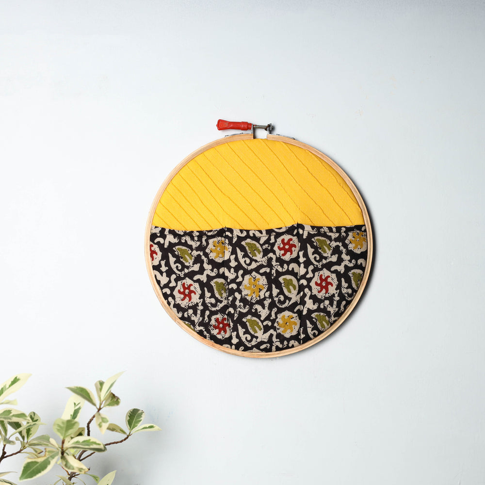 Embroidery Hoop Wall Decor (Medium) 02