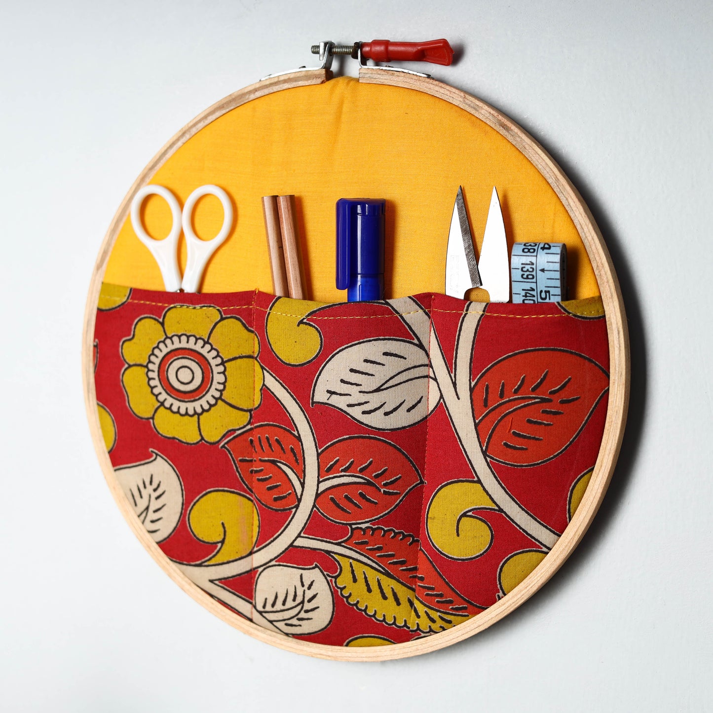 Embroidery Hoop Wall Decor (Medium) 04