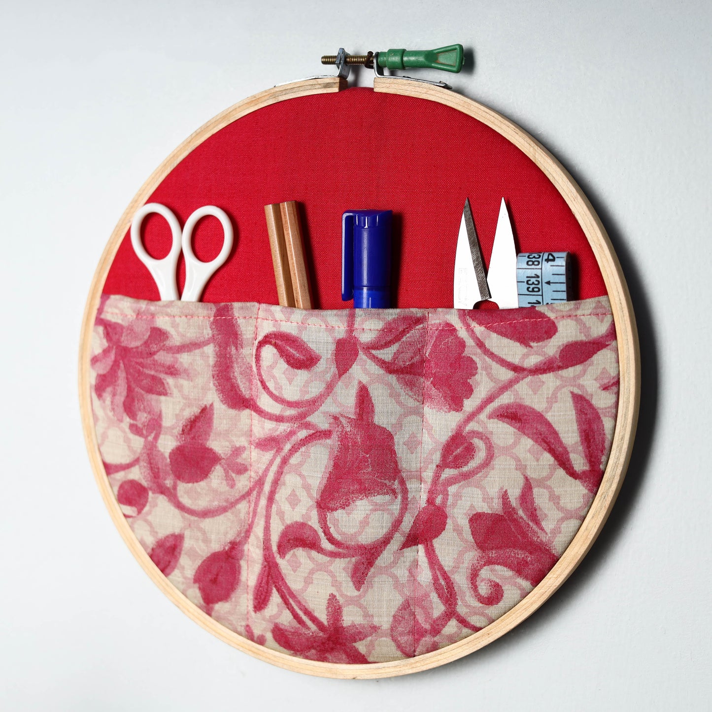 Embroidery Hoop Wall Decor (Medium) 06