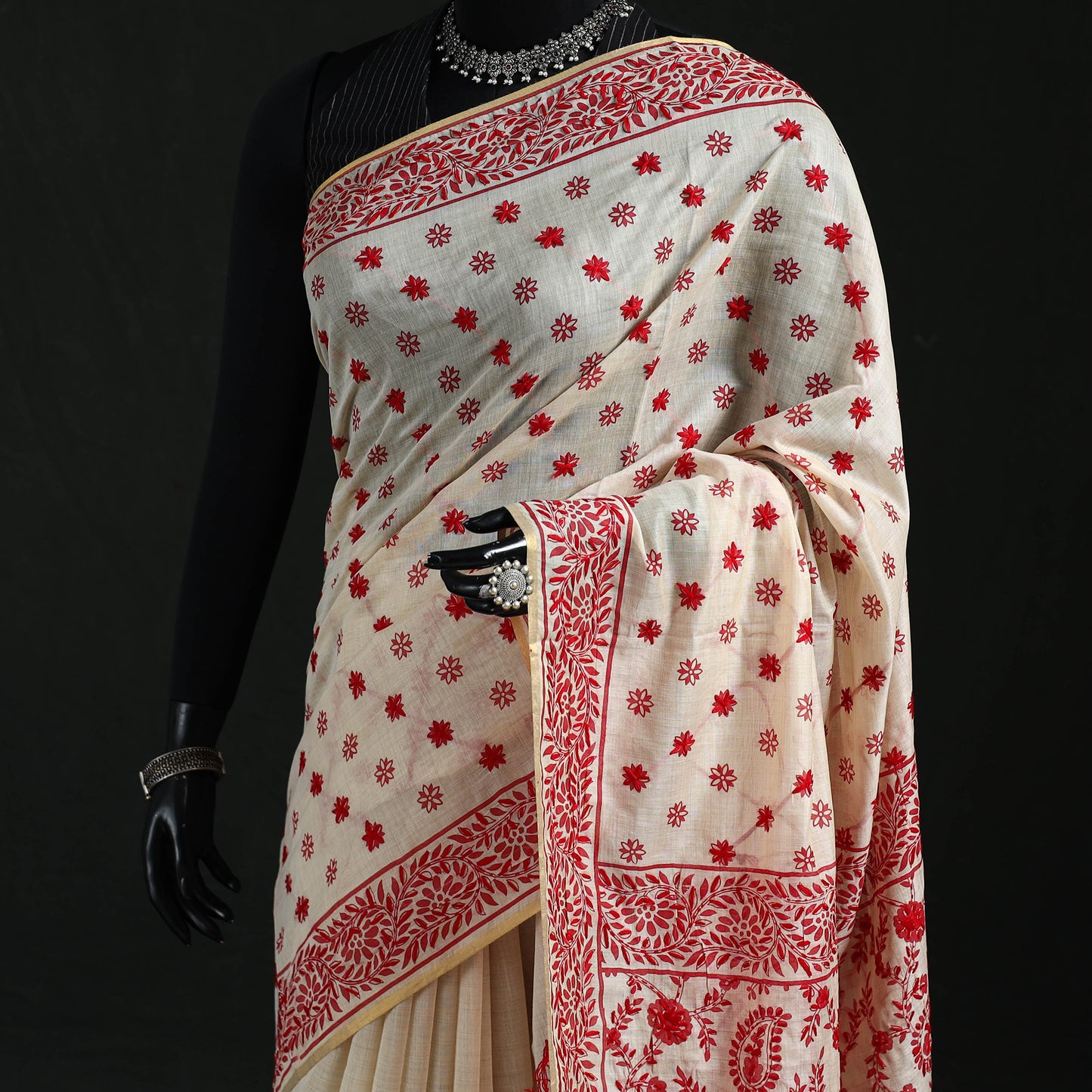White - Bengal Kantha Hand Embroidery Silk Cotton Chapa Work Saree 06
