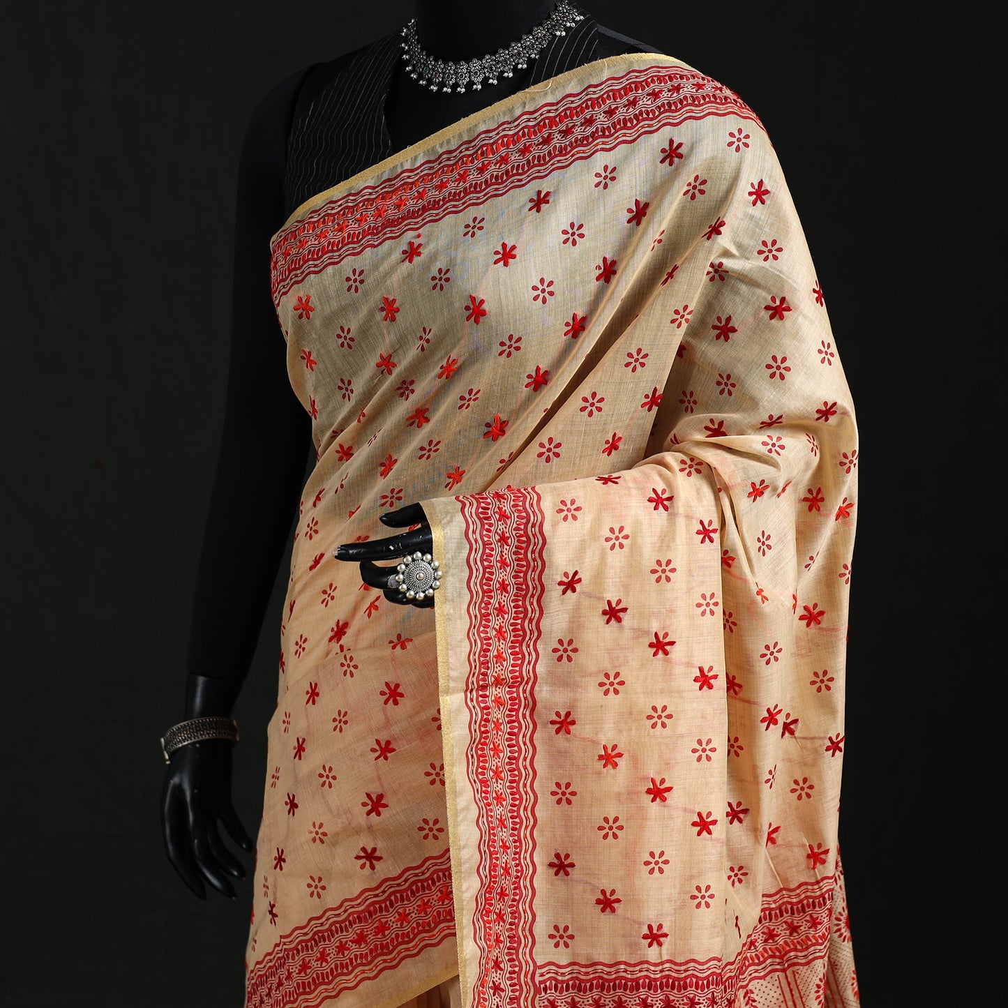 Beige - Bengal Kantha Hand Embroidery Silk Cotton Chapa Work Saree 09