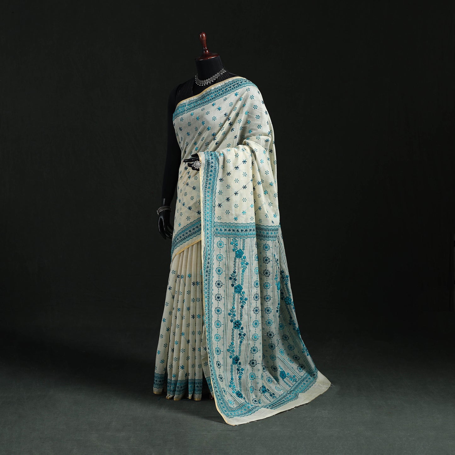 White - Bengal Kantha Hand Embroidery Silk Cotton Chapa Work Saree 10