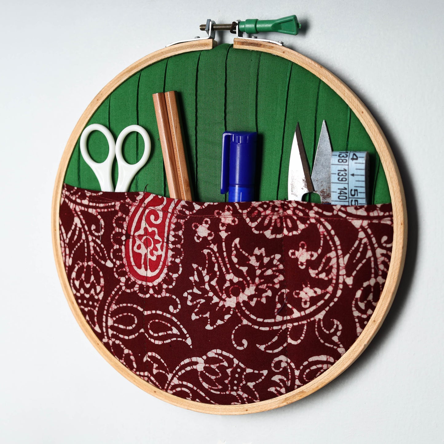 Embroidery Hoop Wall Decor (Small) 25