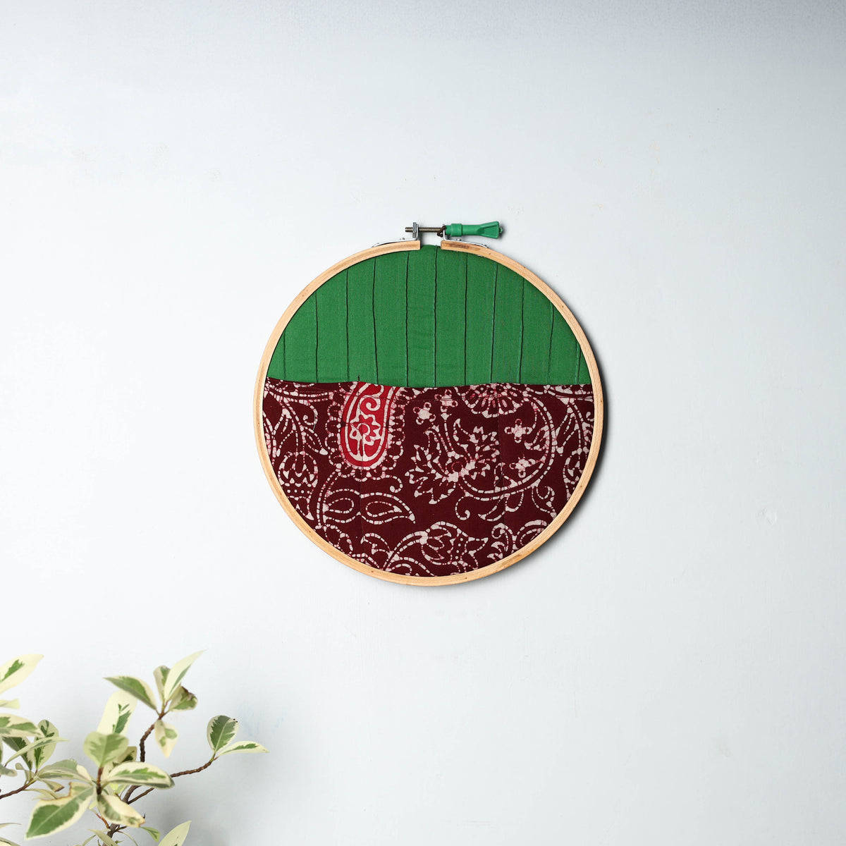 Embroidery Hoop Wall Decor (Small) 25