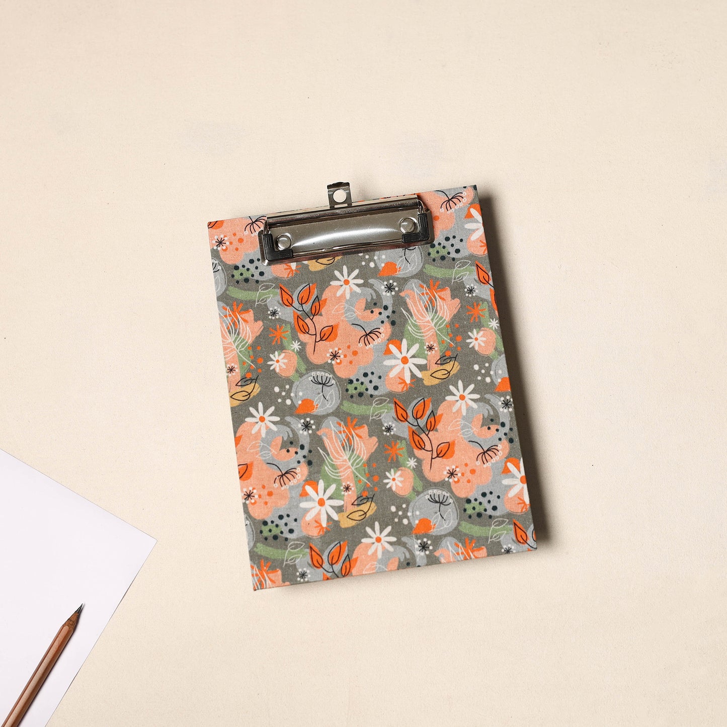 Handcrafted Floral Printed Clipboard (8 x 6 in) 08