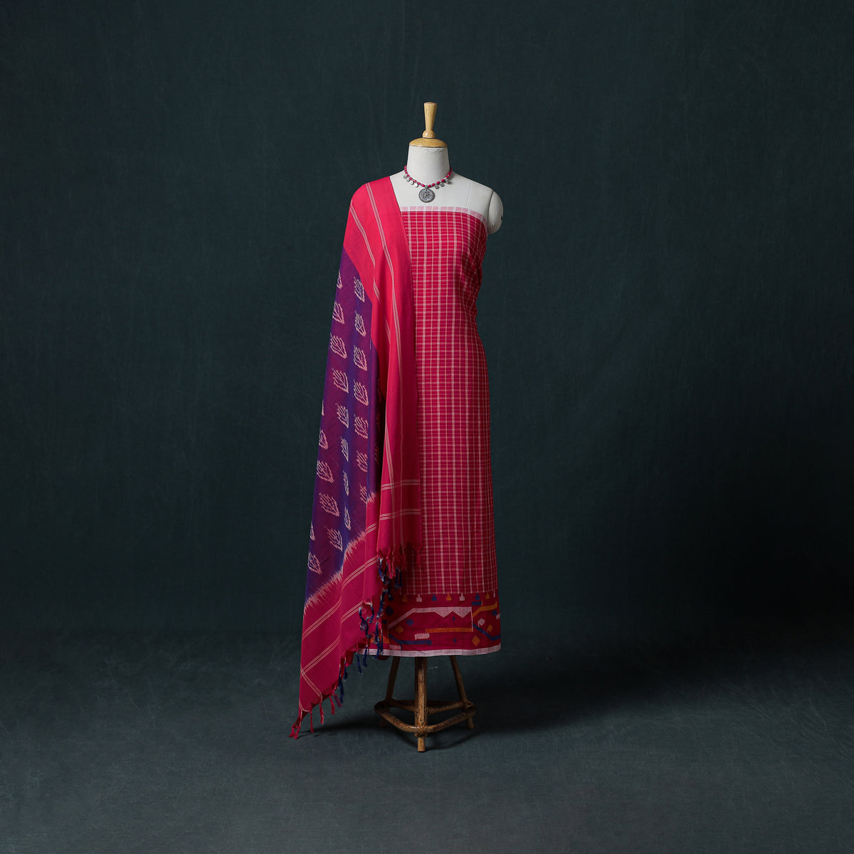 Jamdani Handloom Cotton Unstitched Dress Material: Kurta & Dupatta with Earrings 02