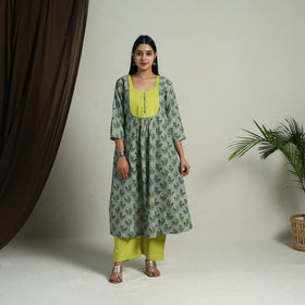 Green Block Print Handwoven Cotton A-Line Mangalagiri Kurta