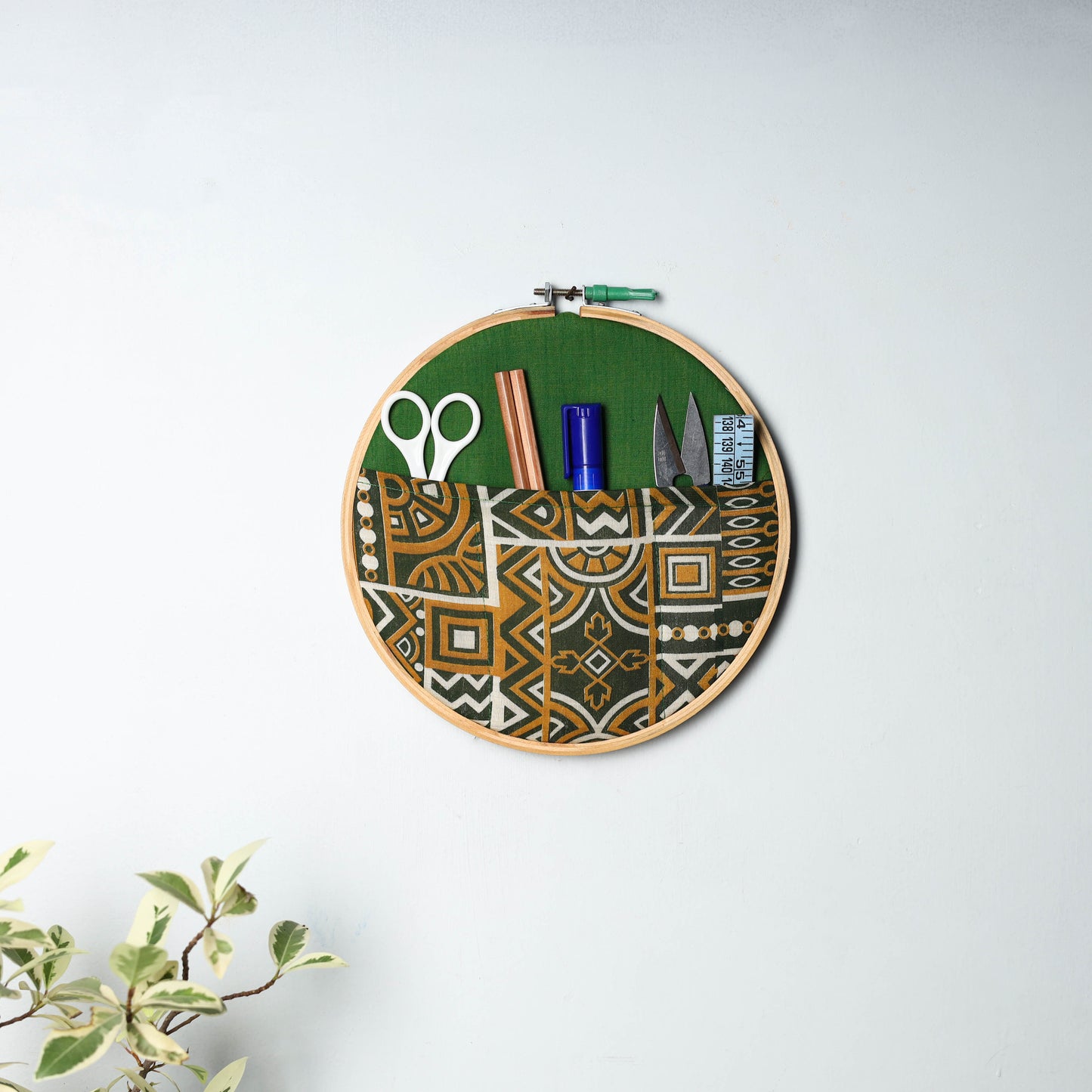 Embroidery Hoop Wall Decor (Small) 35