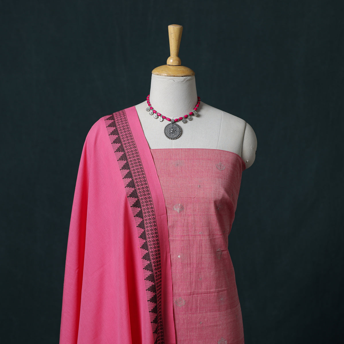 Jamdani Handloom Cotton Unstitched Dress Material: Kurta & Dupatta with Earrings 06