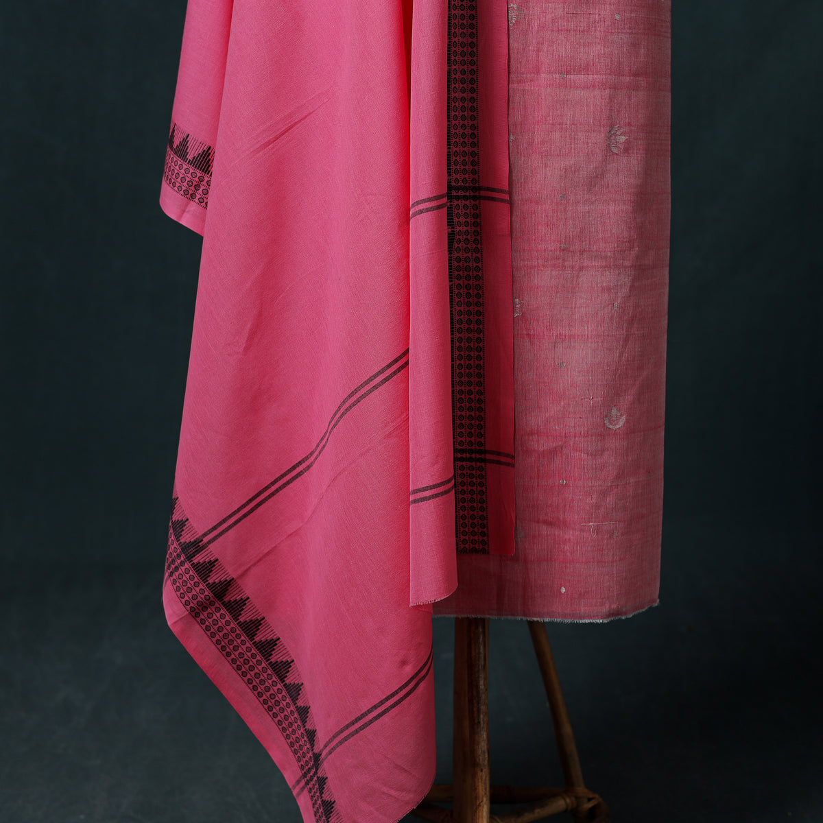 Jamdani Handloom Cotton Unstitched Dress Material: Kurta & Dupatta with Earrings 06
