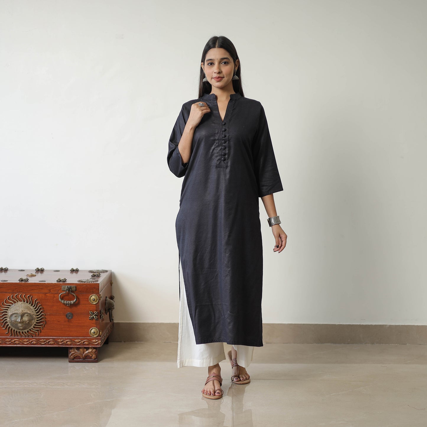 Shuchi Black Linen Cotton Plain Kurta