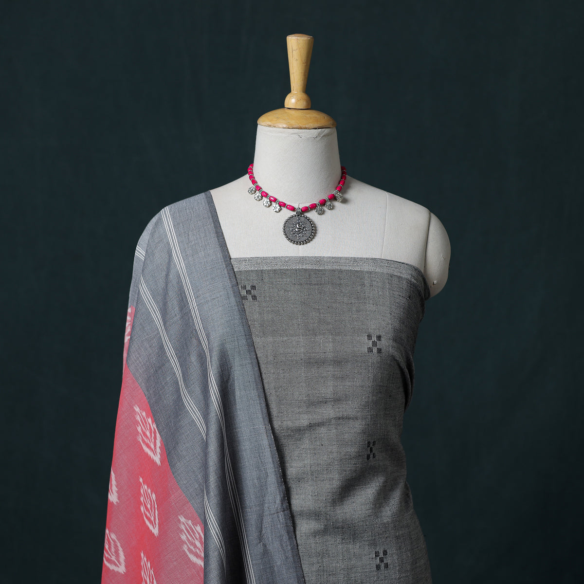 Jamdani Handloom Cotton Unstitched Dress Material: Kurta & Dupatta with Earrings 12