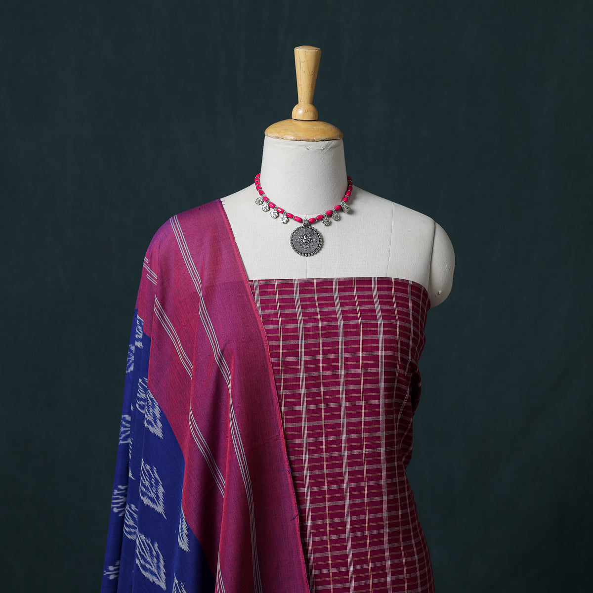 Jamdani Handloom Cotton Unstitched Dress Material: Kurta & Dupatta with Earrings 16