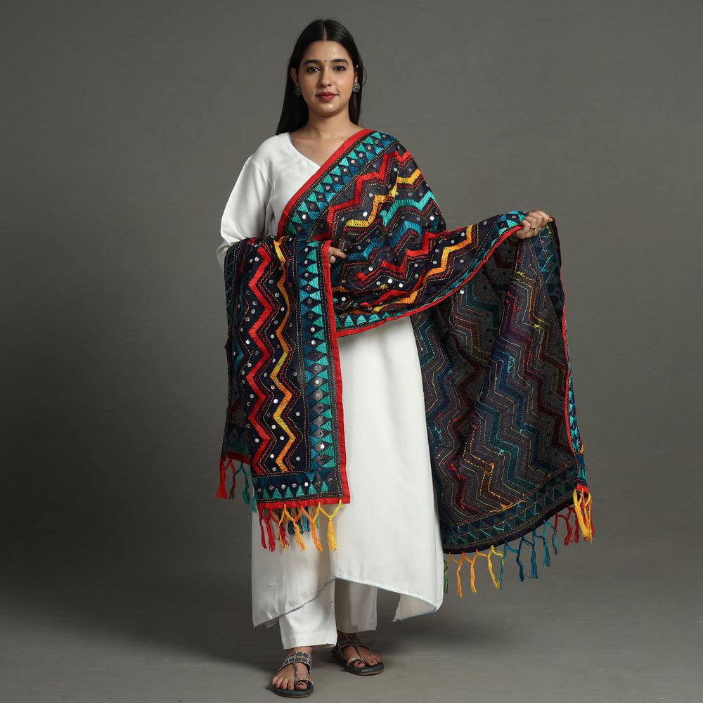 phulkari embroidery dupatta