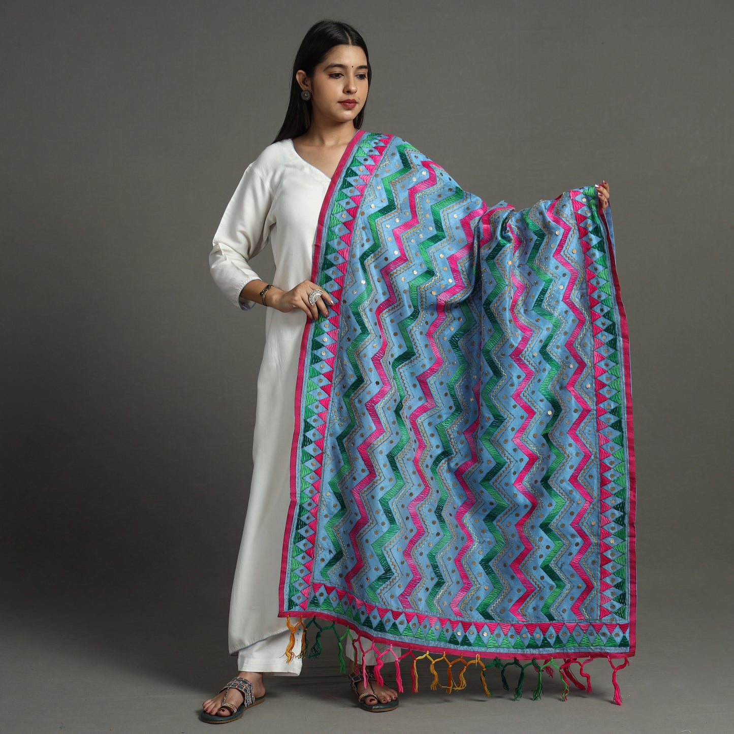 phulkari embroidery dupatta