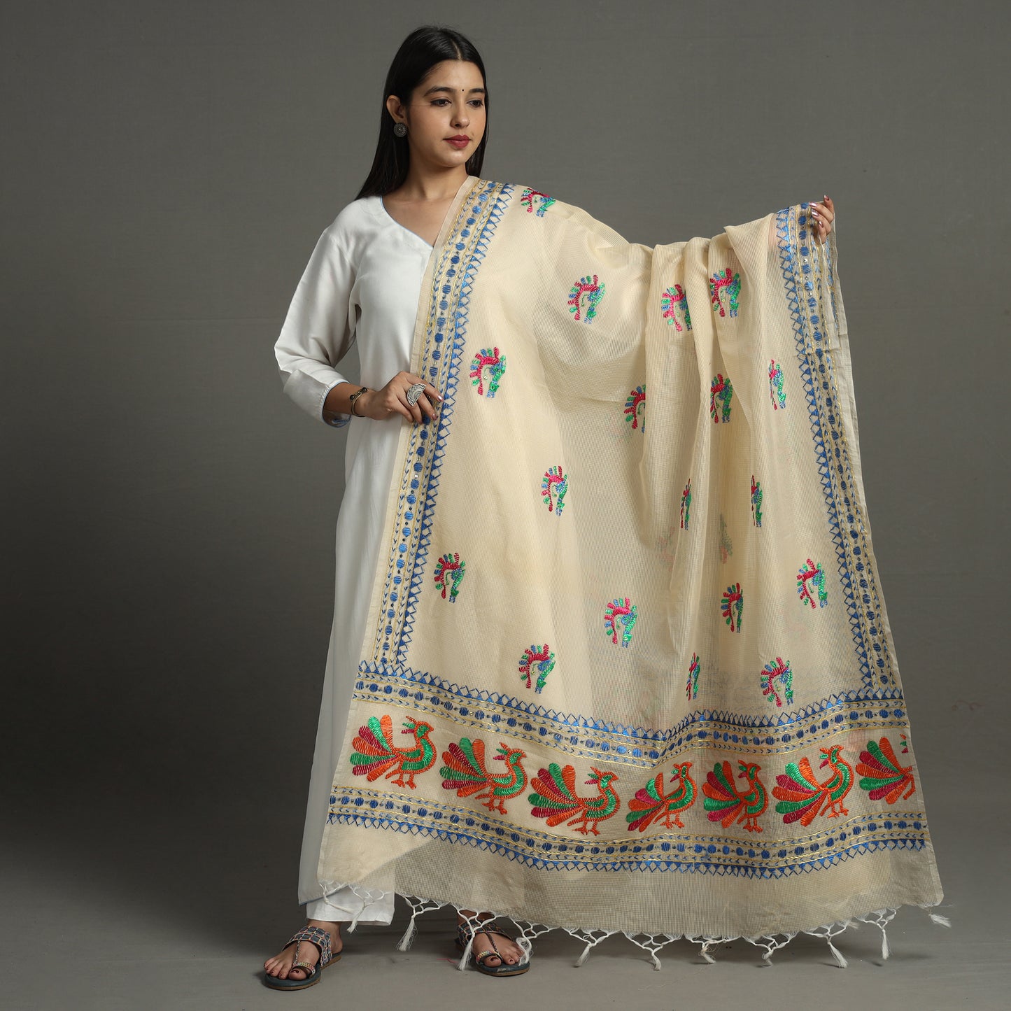 phulkari embroidery dupatta