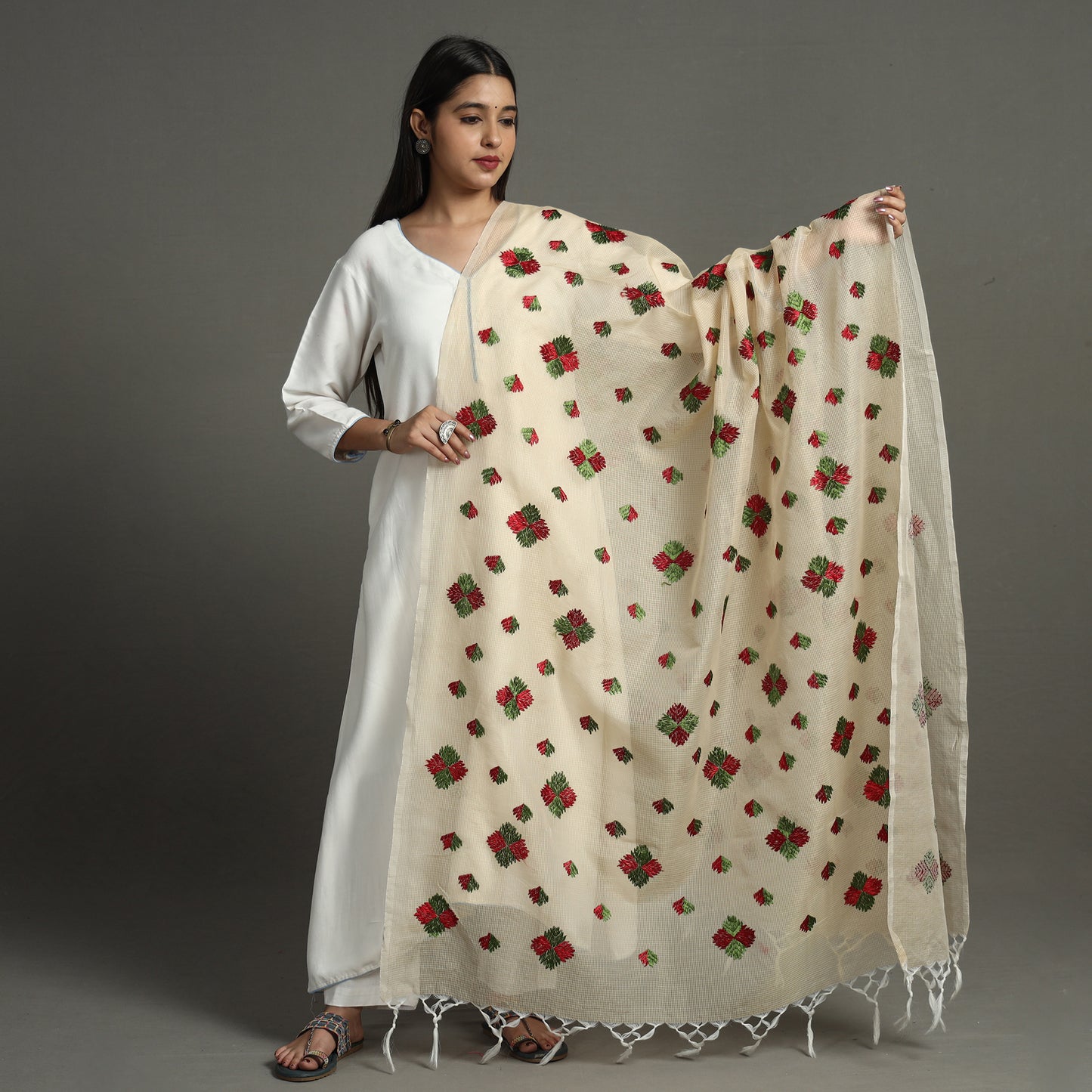 phulkari embroidery dupatta