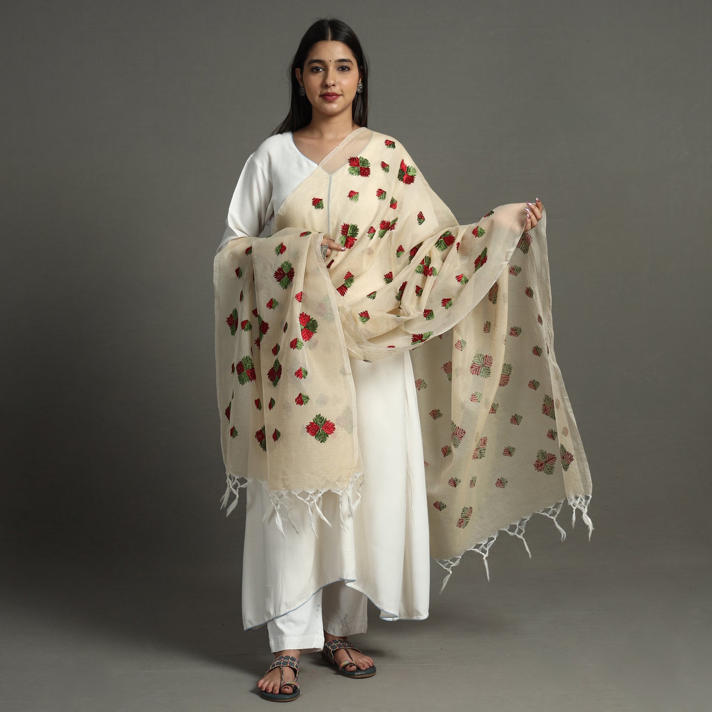 phulkari embroidery dupatta