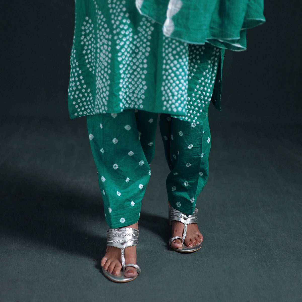 Bandhani Tie-Dye Cotton Suit Set with Dupatta for Women 13