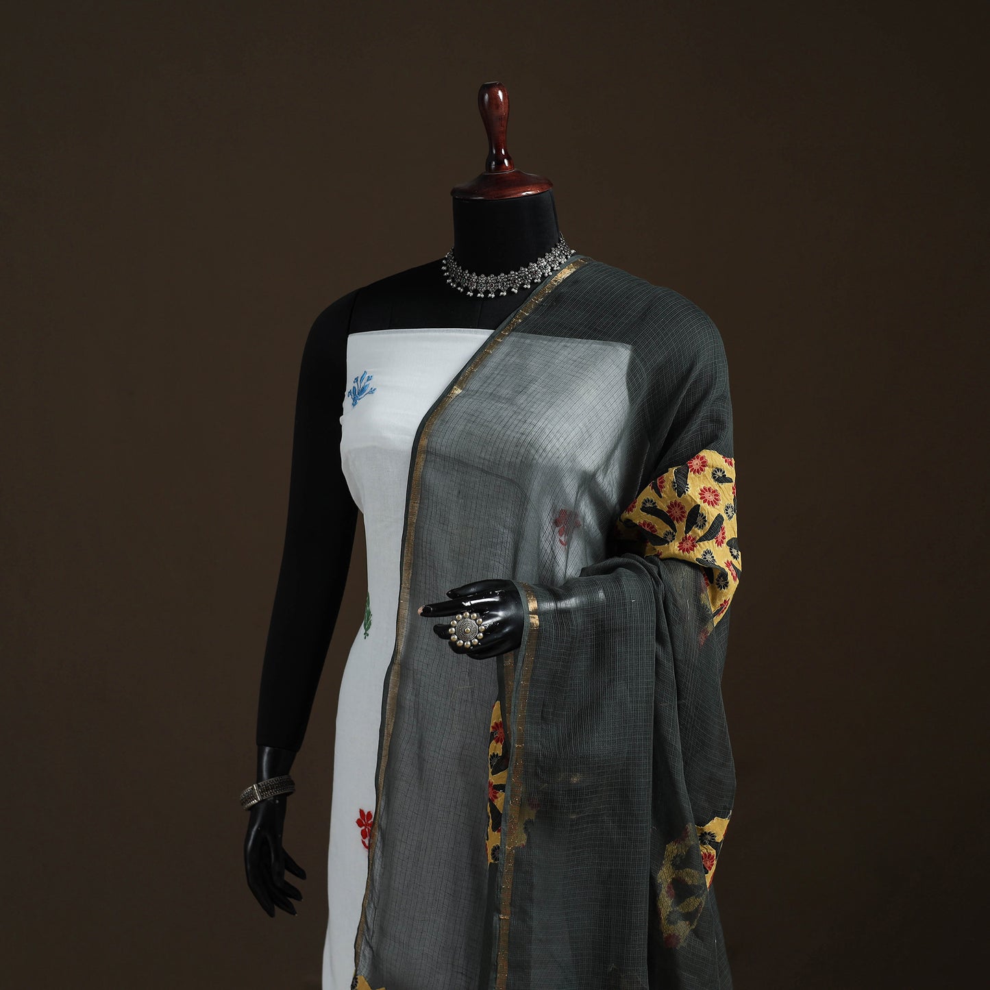 Kota Doria Cotton Barmer Applique Work Dupatta with Zari Border 02
