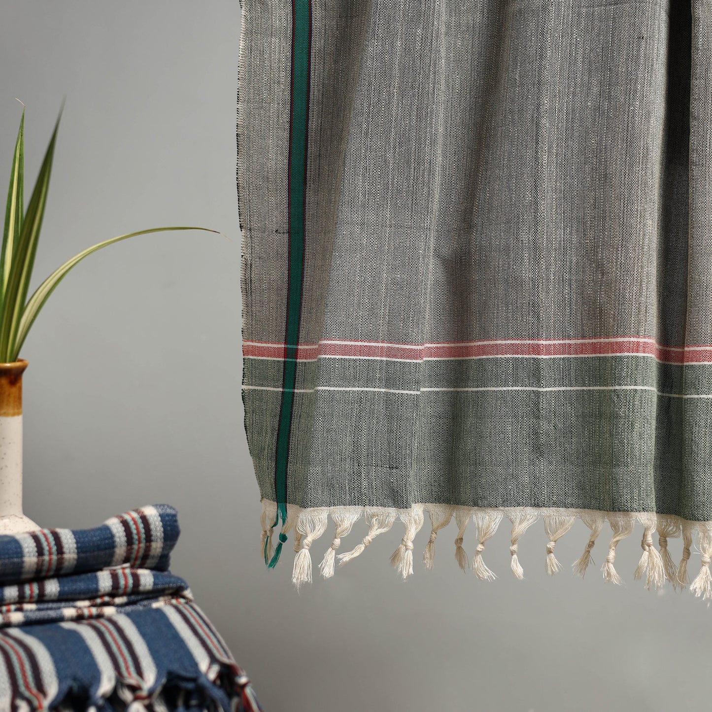 Handloom Fine Cotton Bath Towel 09