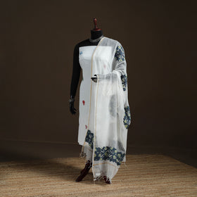 Kota Doria Cotton Barmer Applique Work Dupatta with Zari Border 11