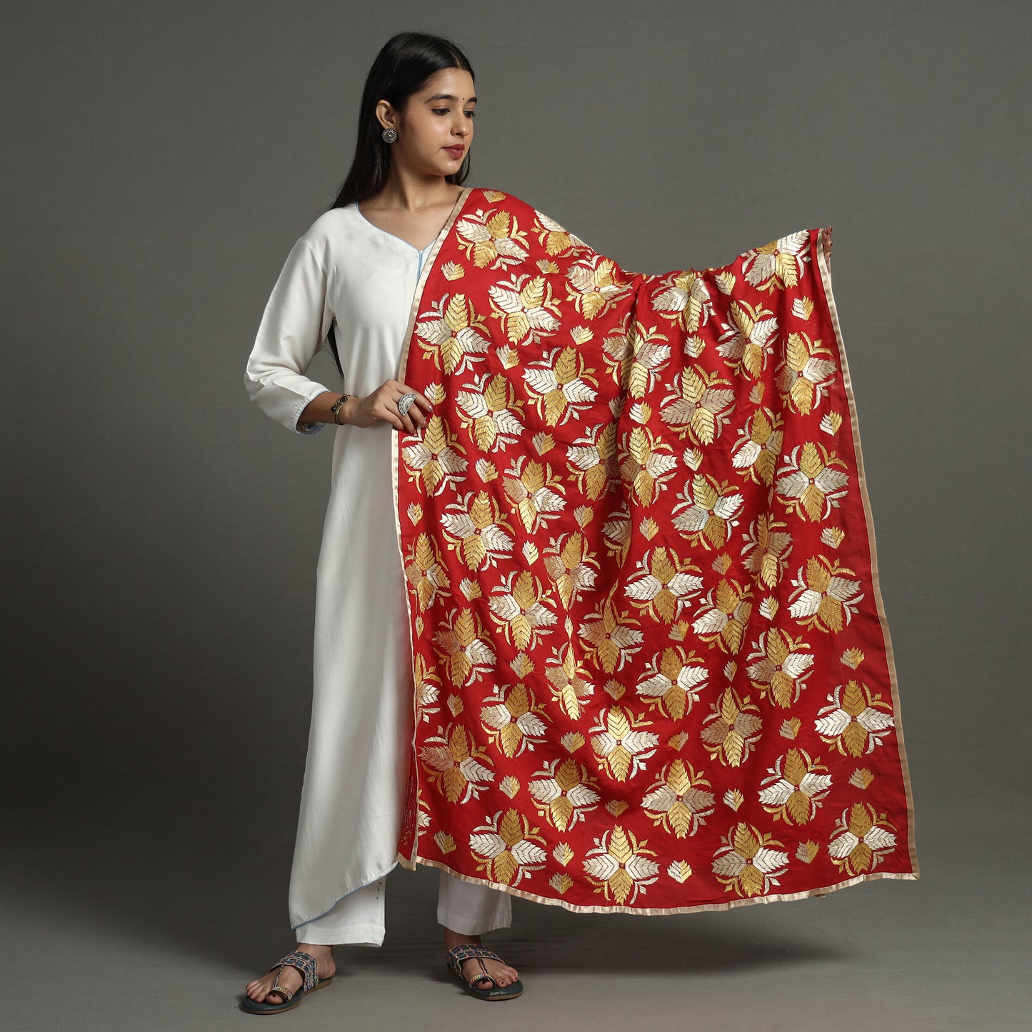 phulkari embroidery dupatta