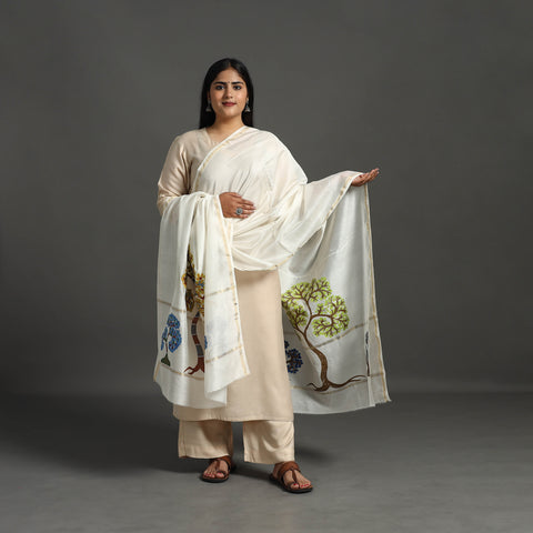 White - Original Gond Handpainted Handloom Chanderi Silk Dupatta 07