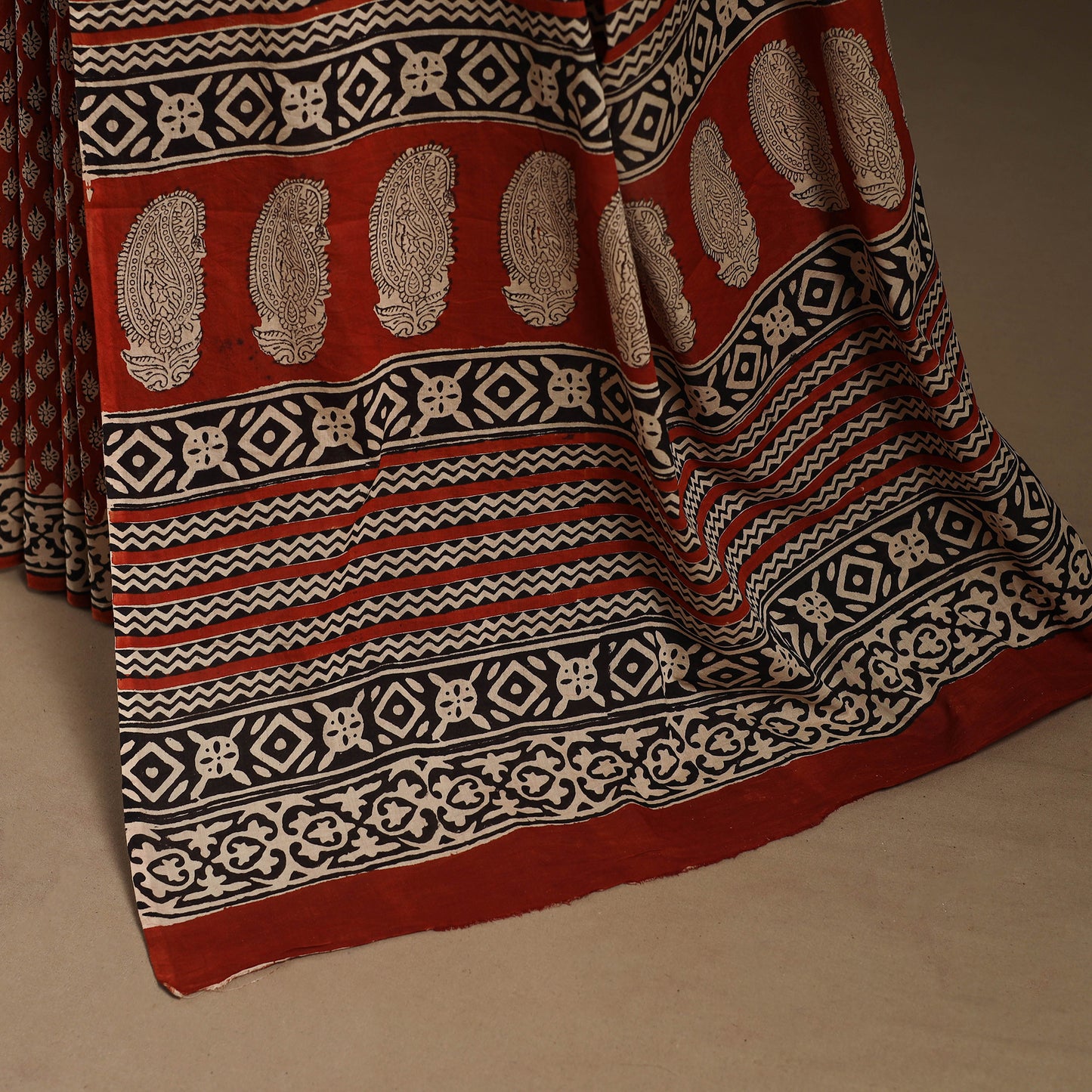 Red - mul cotton hand bagru saree 09 - handcrafted