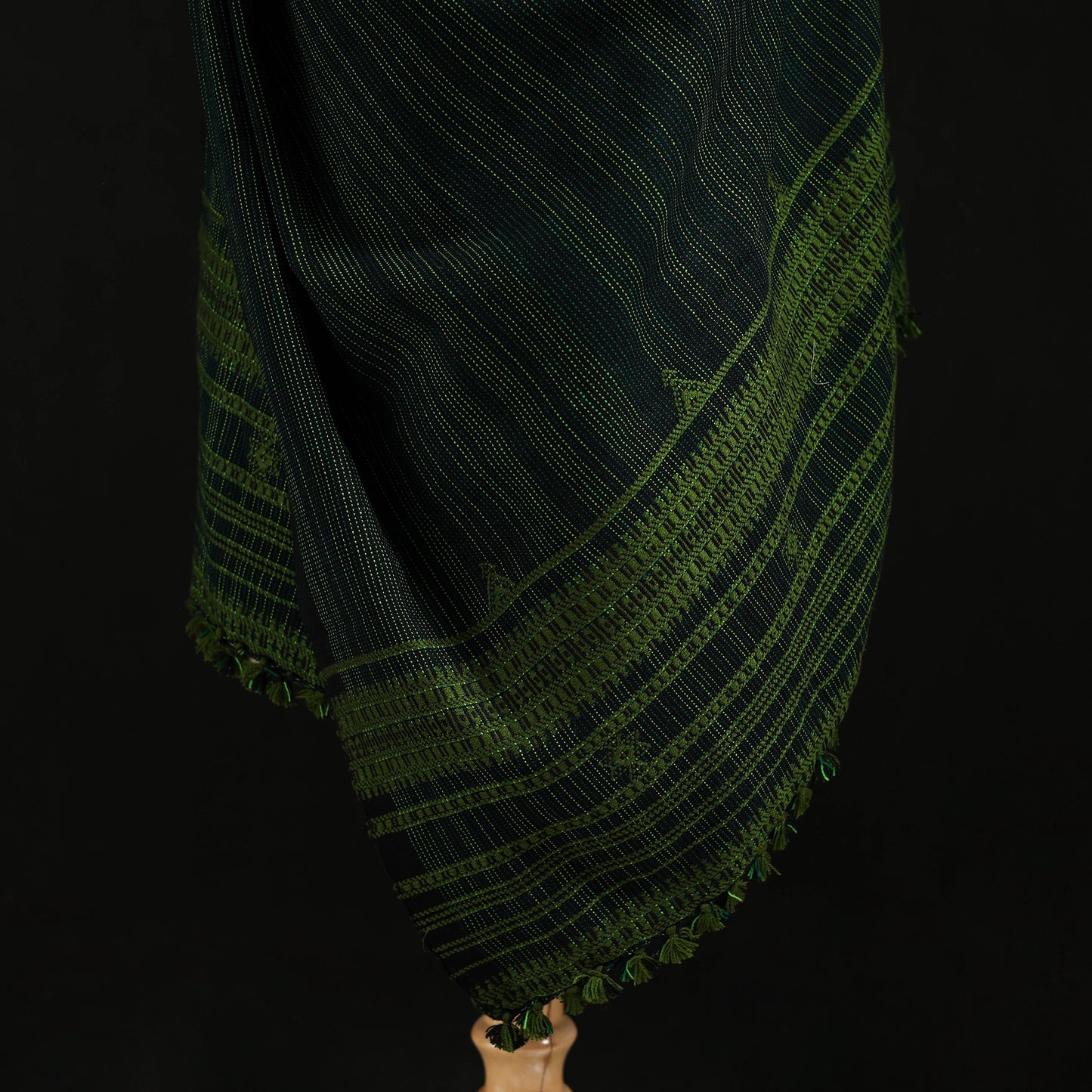 Kutch Bhujodi Handwoven Acrylic Wool Shawl 01