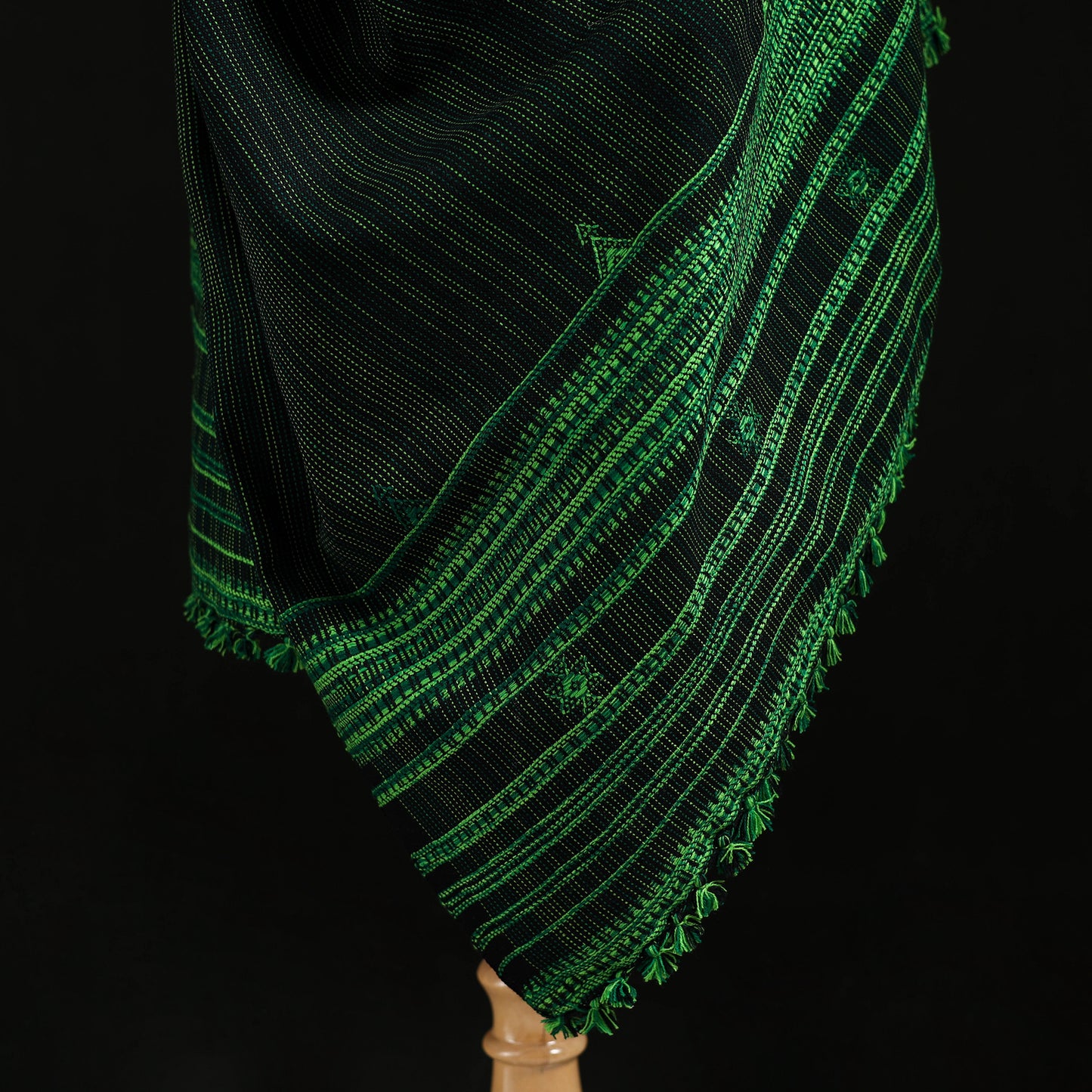 Kutch Bhujodi Handwoven Acrylic Wool Shawl 03