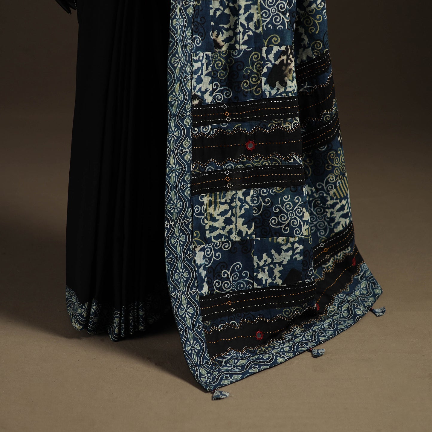 Ajrakh Hand Block Print Tagai & Mirror Patchwork Pure Mul Cotton Saree 11