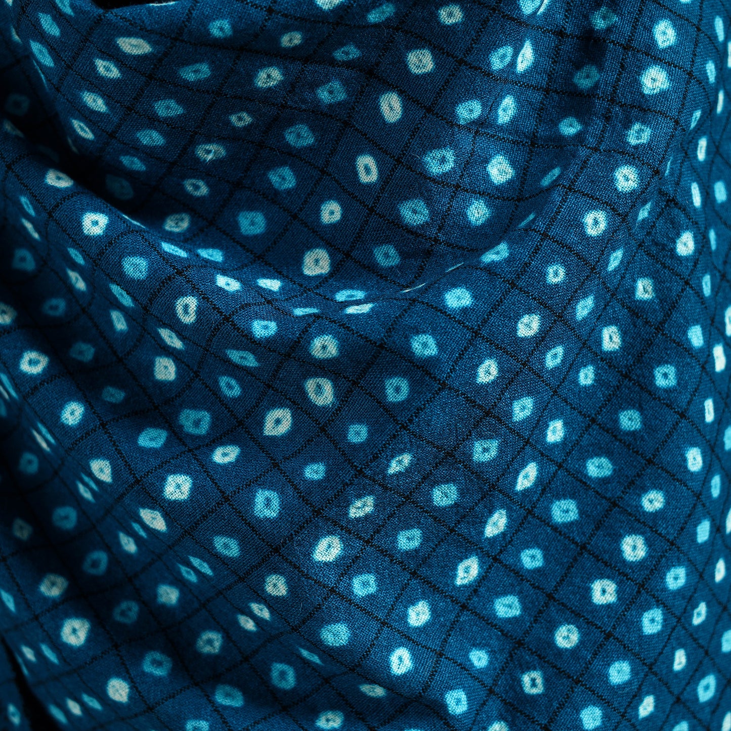 Kutch Handwoven Clamp Dyed Checks Bandhani Merino Wool Shawl 05