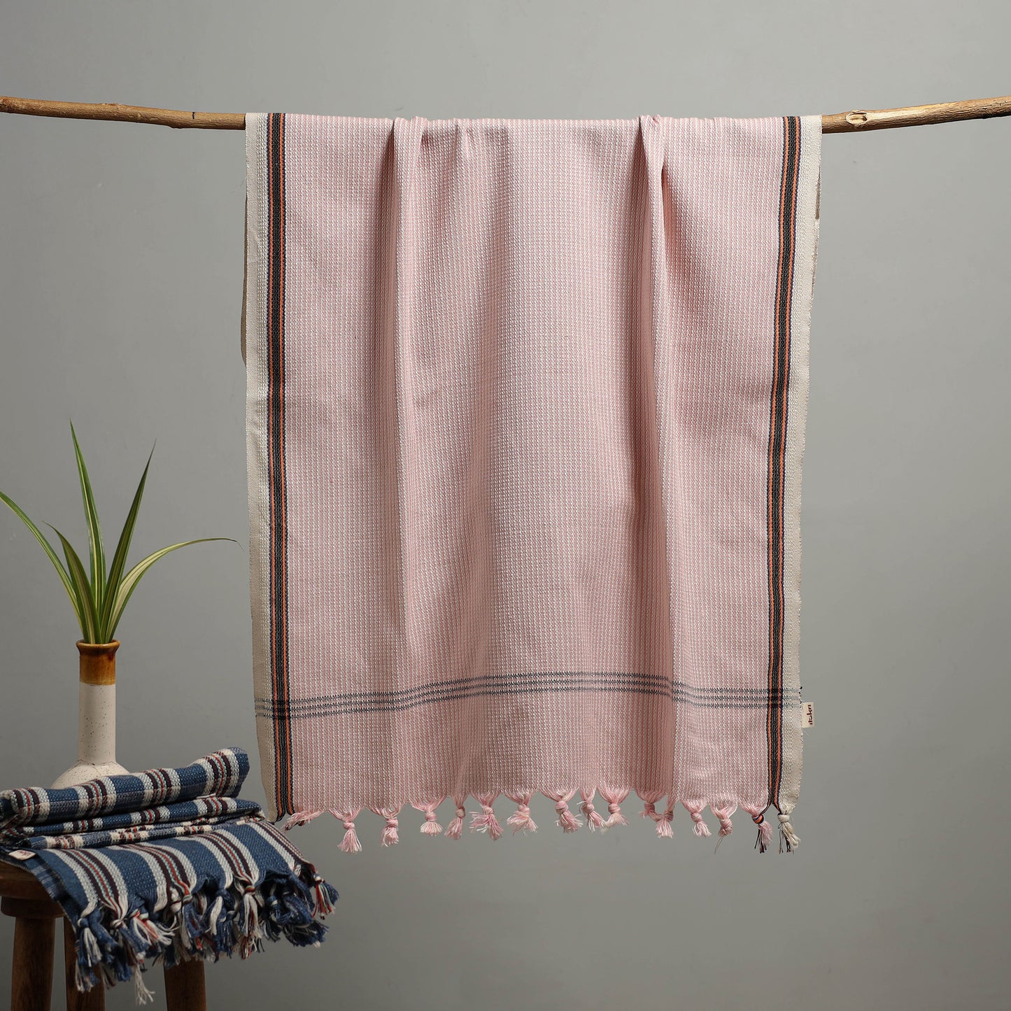 Handloom Fine Cotton Checks Bath Towel  57