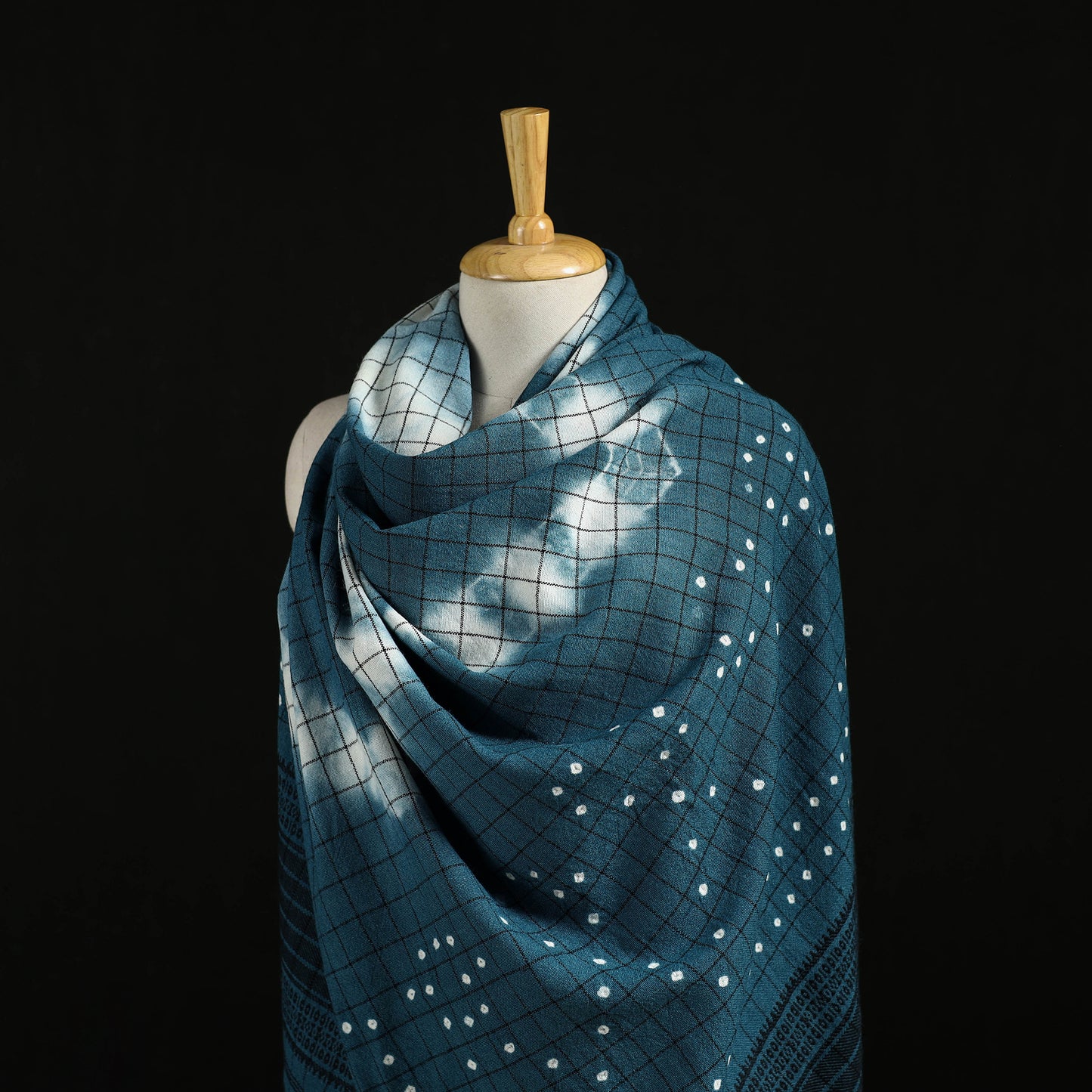 Kutch Handwoven Clamp Dyed Checks Bandhani Merino Wool Shawl 07