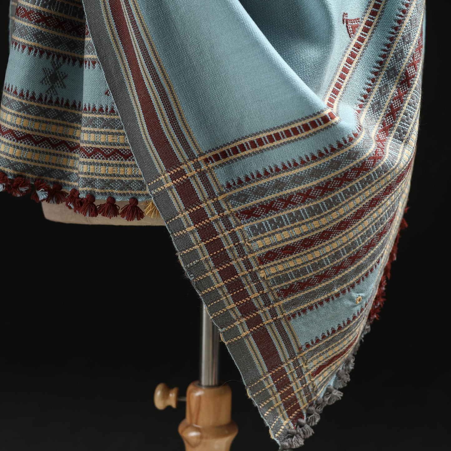 Kutch Handwoven Mirror Work Chomuk Buta Acrylic Wool Shawl 03