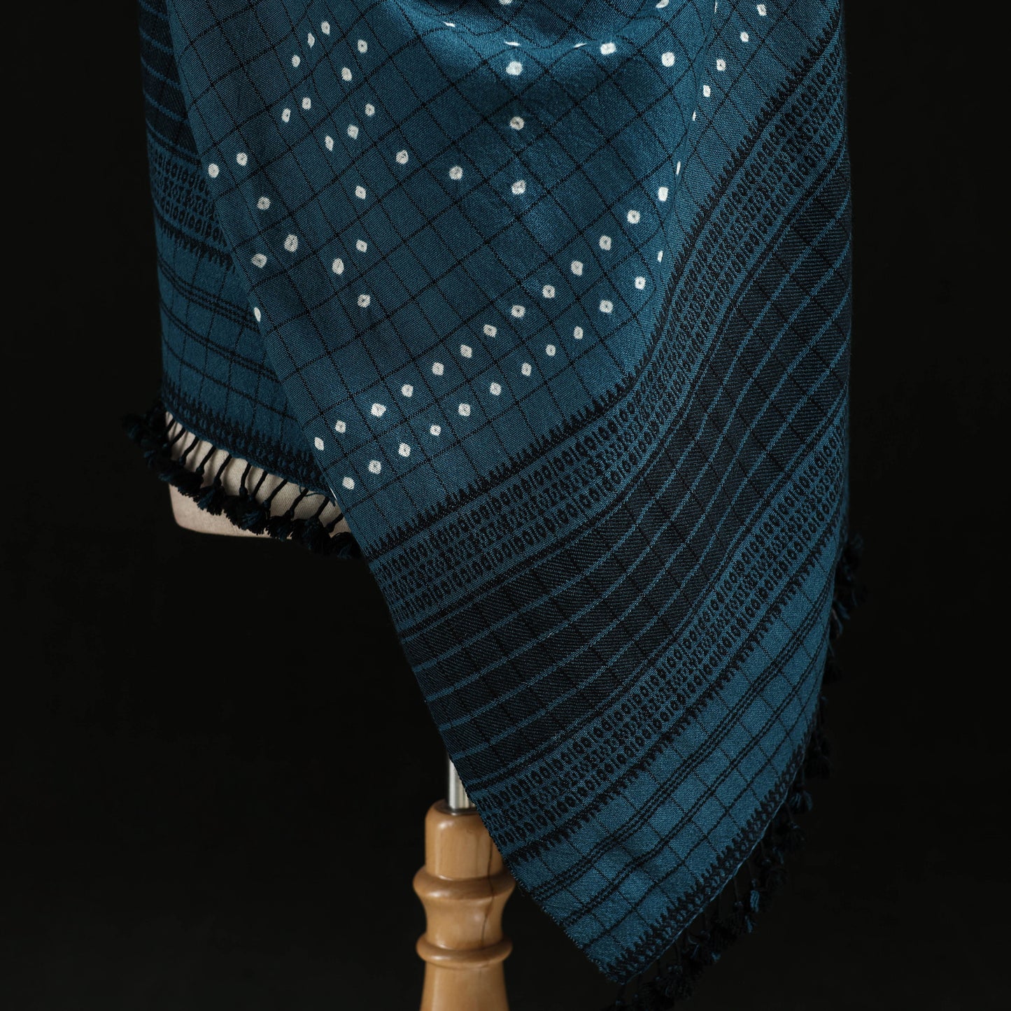 Kutch Handwoven Clamp Dyed Checks Bandhani Merino Wool Shawl 07