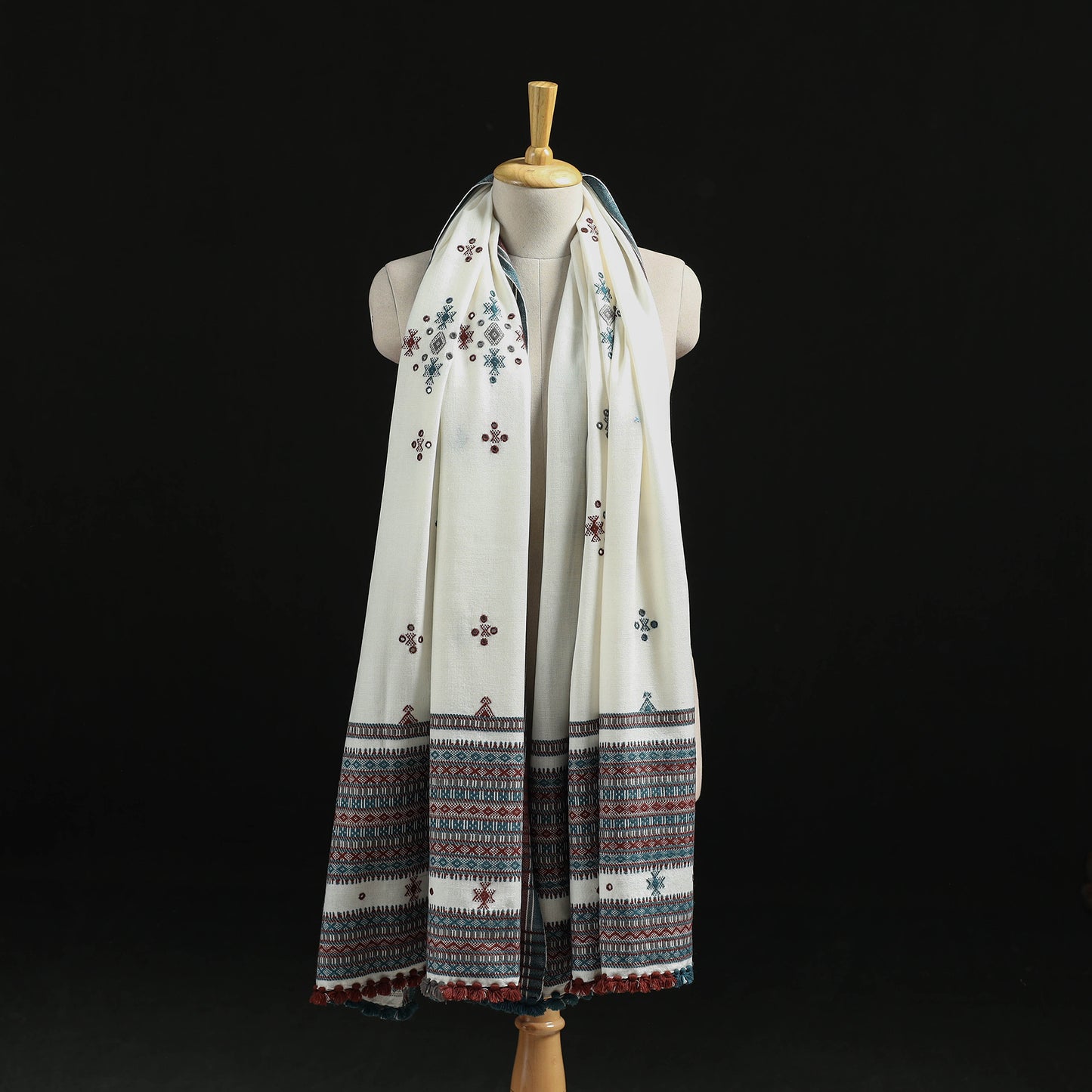 Kutch Handwoven Mirror Work Chomuk Buta Acrylic Wool Shawl 05
