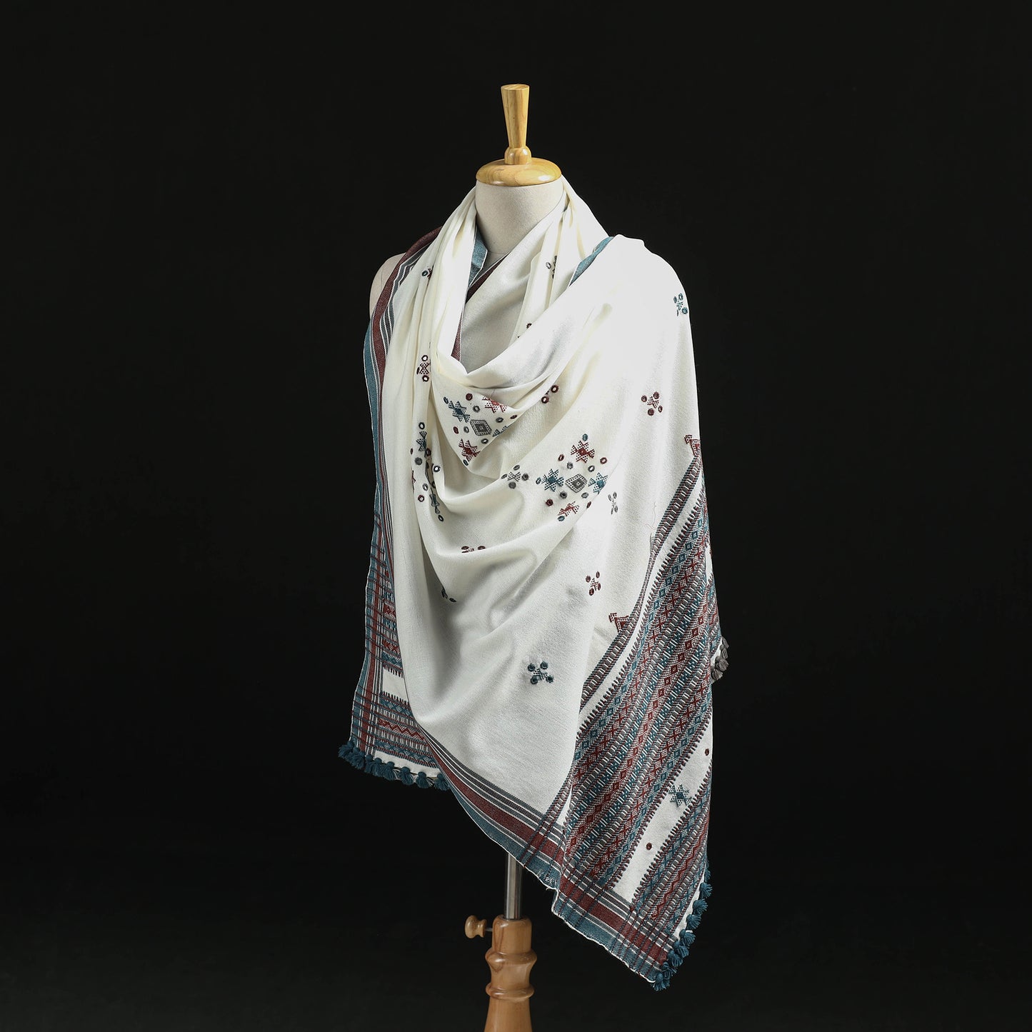 Kutch Handwoven Mirror Work Chomuk Buta Acrylic Wool Shawl 05