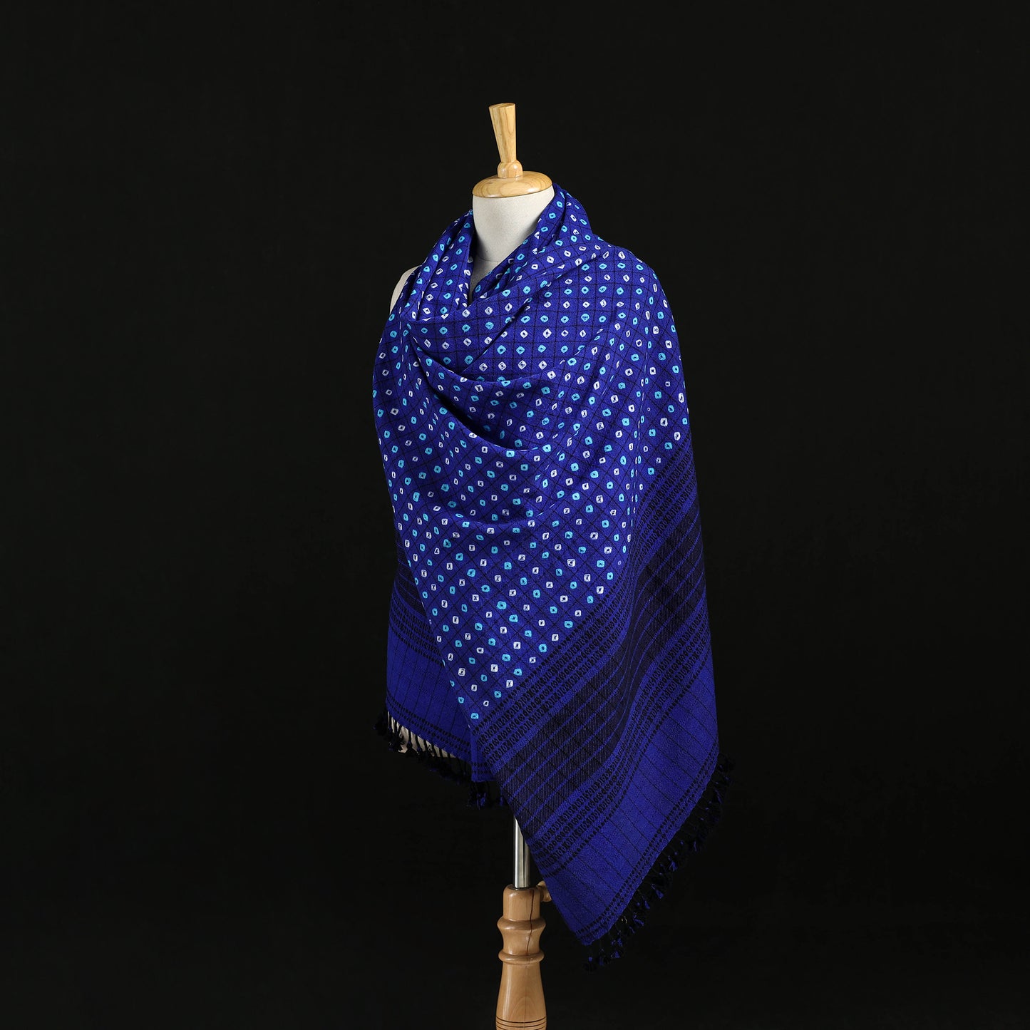 Kutch Handwoven Clamp Dyed Checks Bandhani Merino Wool Shawl 09