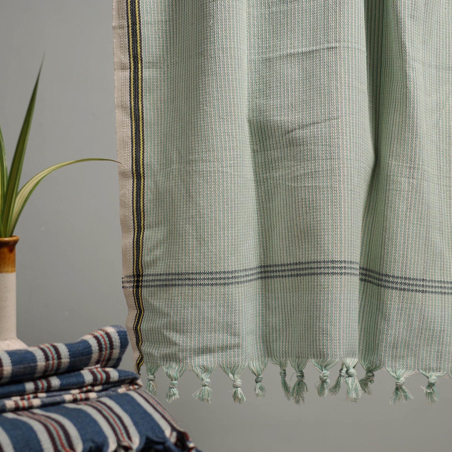 Handloom Fine Cotton Checks Bath Towel  60