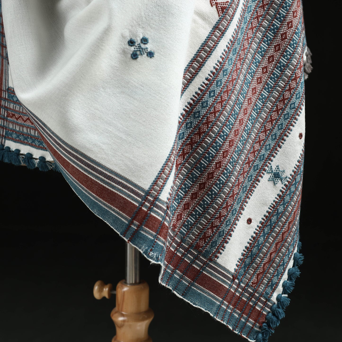 Kutch Handwoven Mirror Work Chomuk Buta Acrylic Wool Shawl 05